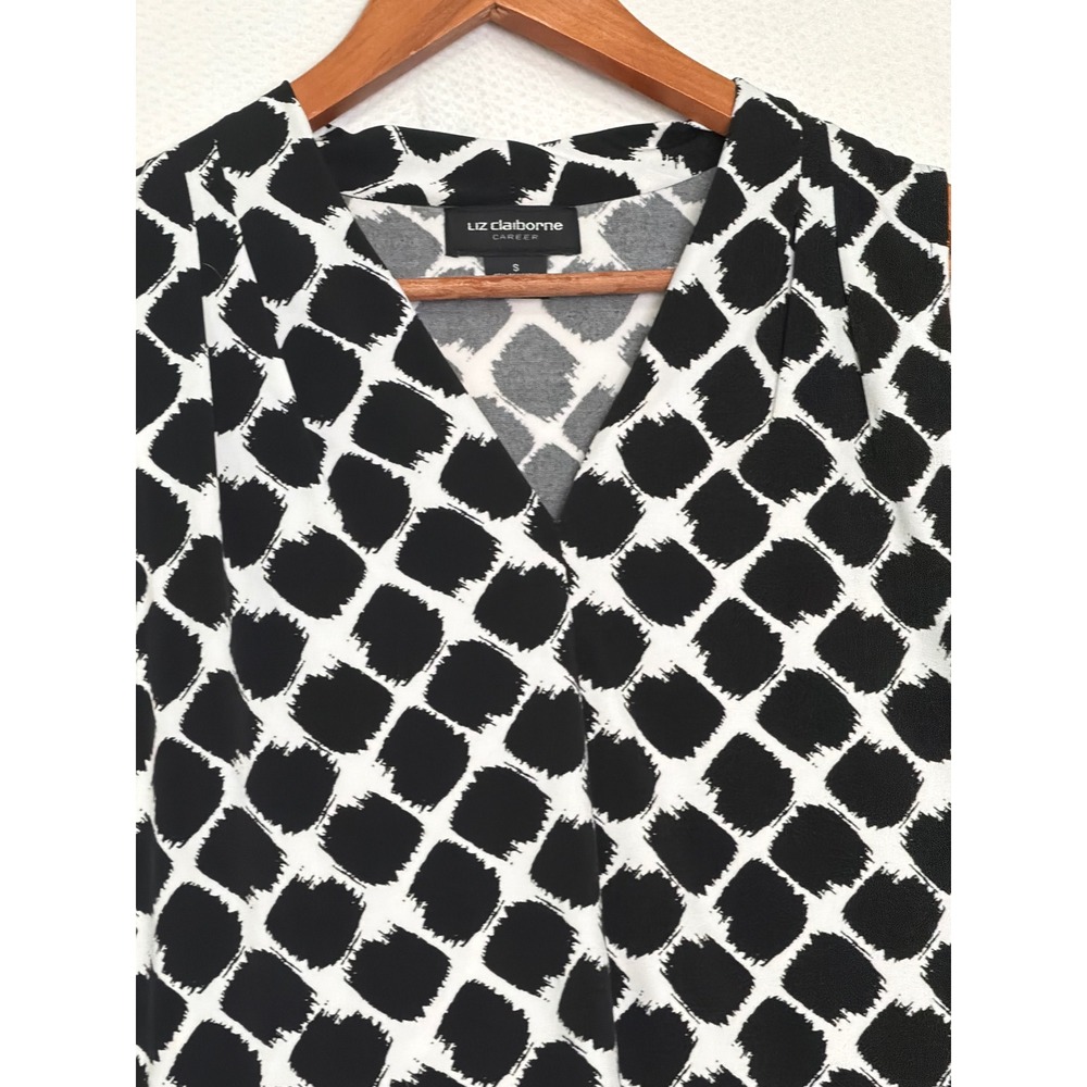Liz Claiborne Career Womens Small Black White Geometric V-Neck Sleeveless Blouse - Picture 2 of 9